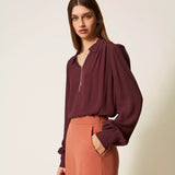 Blusa Bordeuax com Corrente e Franzidos | TWINSET