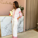 Conjunto em algodão branco com bordados vermelhos