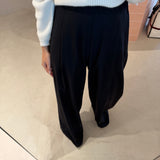 Calças Palazzo em Flanela de Lã Preta com Cintura Elástica Jhonny | SEMICOUTURE