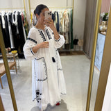 Vestido boho chic branco com bordado azul