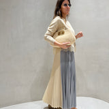 Saia midi plissada SEMICOUTURE bege e cinza