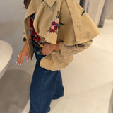 PRÉ ORDER Trench Coat Curto em Sarja Bege com Bordado Floral | FARM RIO