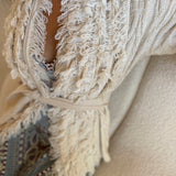 Casaco Lavínia Natural em Tricot com Franjas | CECILIA PRADO