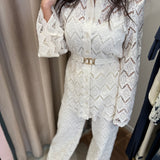 Conjunto camisa e calça TWINSET em renda macramê