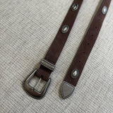 Cinto em Pele Castanho com Tachas Prateadas | VIOLETA