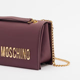 Mala de ombro em bordeaux com logo metálico |  Love Moschino