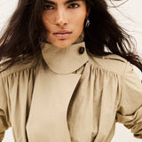 Trench Coat Bege Comprido com Folhos | BA&SH