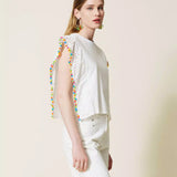 T-Shirt branca TWINSET com pompons coloridos
