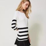 Vestido curto Twinset de malha às ricas com folho