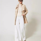 Trench coat curta TWINSET em sarja bege com cinto