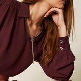 Blusa Bordeuax com Corrente e Franzidos | TWINSET