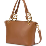 Mala de ombro Love Moschino em camel com logotipo metálico na alça