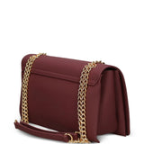 Mala de ombro em bordeaux com logo metálico |  Love Moschino