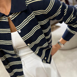 Polo em Malha Azul com Risca Amarela | VIOLETA