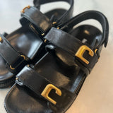 Lolacruz low sandal in black leather with straps