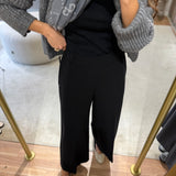 Calça Culote Preta em Malha | ottod'ame