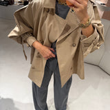 Trench Coat Curto Bege com Colete  | Ottod'ame