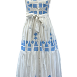 Vestido camiserio midi branco com bordados azuis