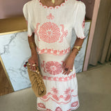 Conjunto Bordado Branco com Detalhes em Coral | VIOLETA