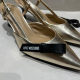 Sapato de salto Love Moschino com laço