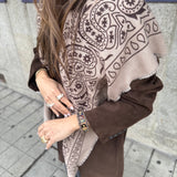 Lenço Estampa Bandana Bege | VIOLETA