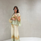 Conjunto blusa e calça acetinado Ottod'ame com print tie dye