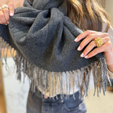 Estola com Logotipo em Relevo Cinza | Liu Jo