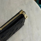 Porta-cartões Love Moschino em preto com logotipo à frente