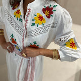 Vestido Luz em branco com bordados