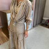 Conjunto camisa e saia Ottod'ame em linho bege