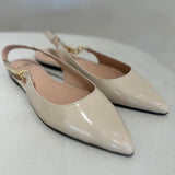 Sapato slingback Love Moschino em verniz