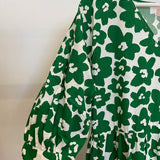 Vestido midi padrão floral em verde