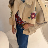 PRÉ ORDER Trench Coat Curto em Sarja Bege com Bordado Floral | FARM RIO