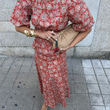 Conjunto Terracota Floral com Blusa de Mangas Volumosas e Saia Midi | VIOLETA
