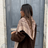 Lenço Estampa Bandana Bege | VIOLETA