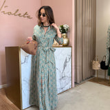 Vestido camiseiro midi com padrão verde