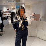 Camisola em Lã Merino Azul Marinho com Decote em V | ottod'ame