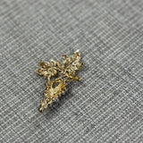 Broche Cacho de Uvas Branco com Pérolas e Strass