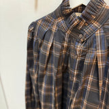 Blusa com Gola de Folhos Xadrez Castanho | VIOLETA