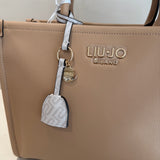 Tote Bag com Charm em Nude | LIU JO