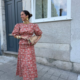 Conjunto Terracota Floral com Blusa de Mangas Volumosas e Saia Midi | VIOLETA