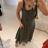 Vestido Midi Bordado em Verde | Violeta Store