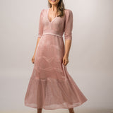 Vestido midi Cecilia Prado em malha tricotada rosa
