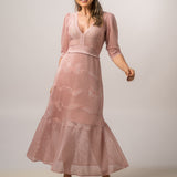 Vestido midi Cecilia Prado em malha tricotada rosa