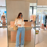 Blusa branca com bordados