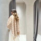 Poncho em lã camel TWINSET com logótipos em bege
