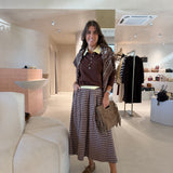 Polo em Malha Castanha com Gola Amarela | VIOLETA