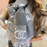 Cachecol com Monograma Cinza | Liu Jo