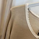 Camisola em Lã Merino e Gola em Croché Bege
