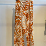 Conjunto de blusa e calça